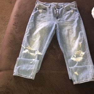 High waisted Mom jean